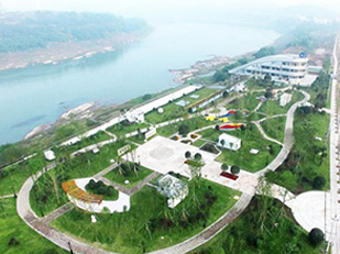 廣安市鄰水縣污水處理站，廣安市政協(xié)人資環(huán)委帶領(lǐng)鄰水縣政協(xié)與縣住建局相關(guān)負(fù)責(zé)人，到鄰水縣各鄉(xiāng)鎮(zhèn)專(zhuān)項(xiàng)督導(dǎo)污水處理廠(chǎng)（站）建設(shè)與運(yùn)行情況